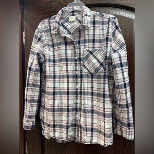 id:23 Open Front Pocket Button Up